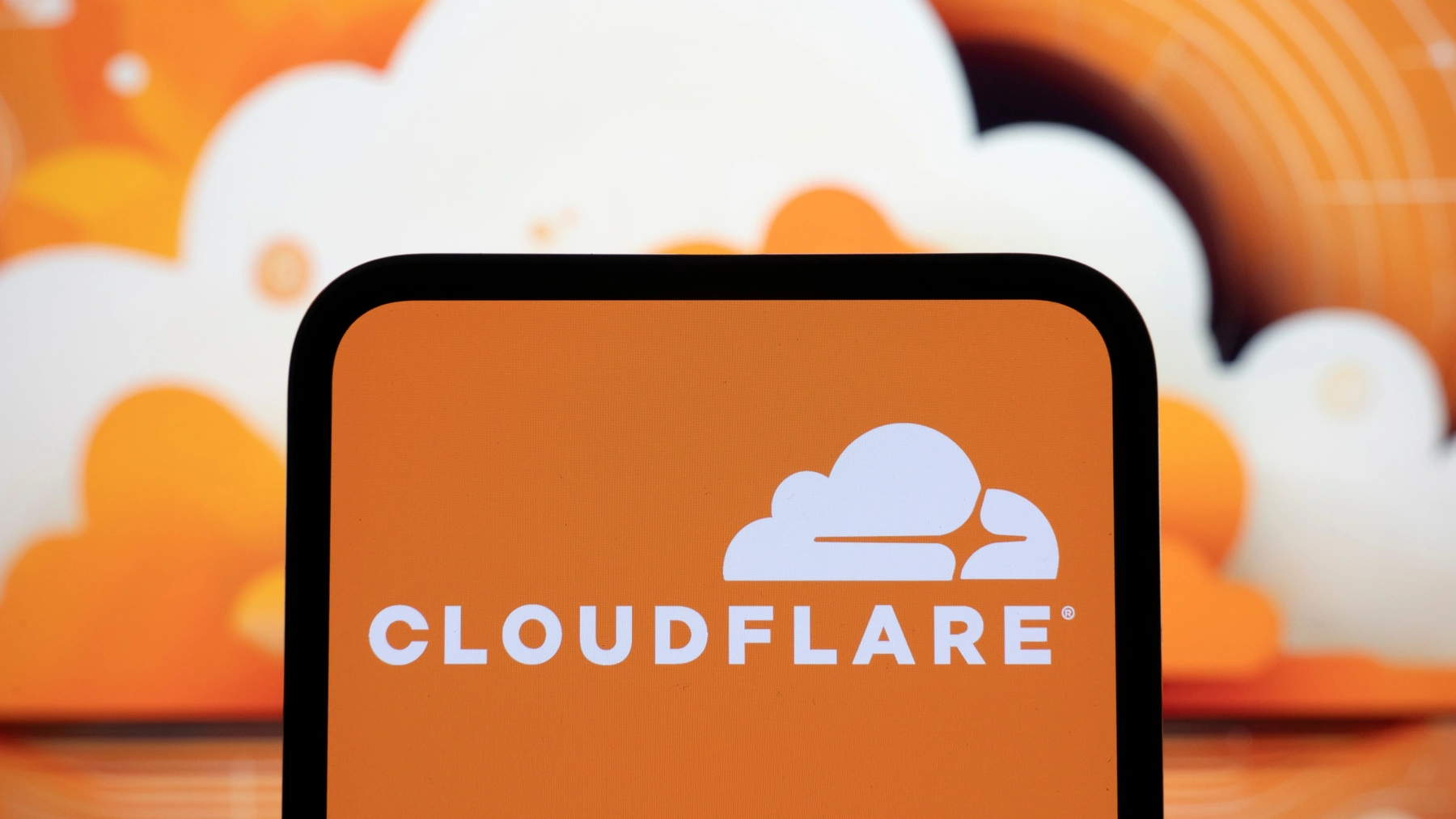 Harte KI-Wette: Cloudflare stürzt trotz guter Zahlen ab