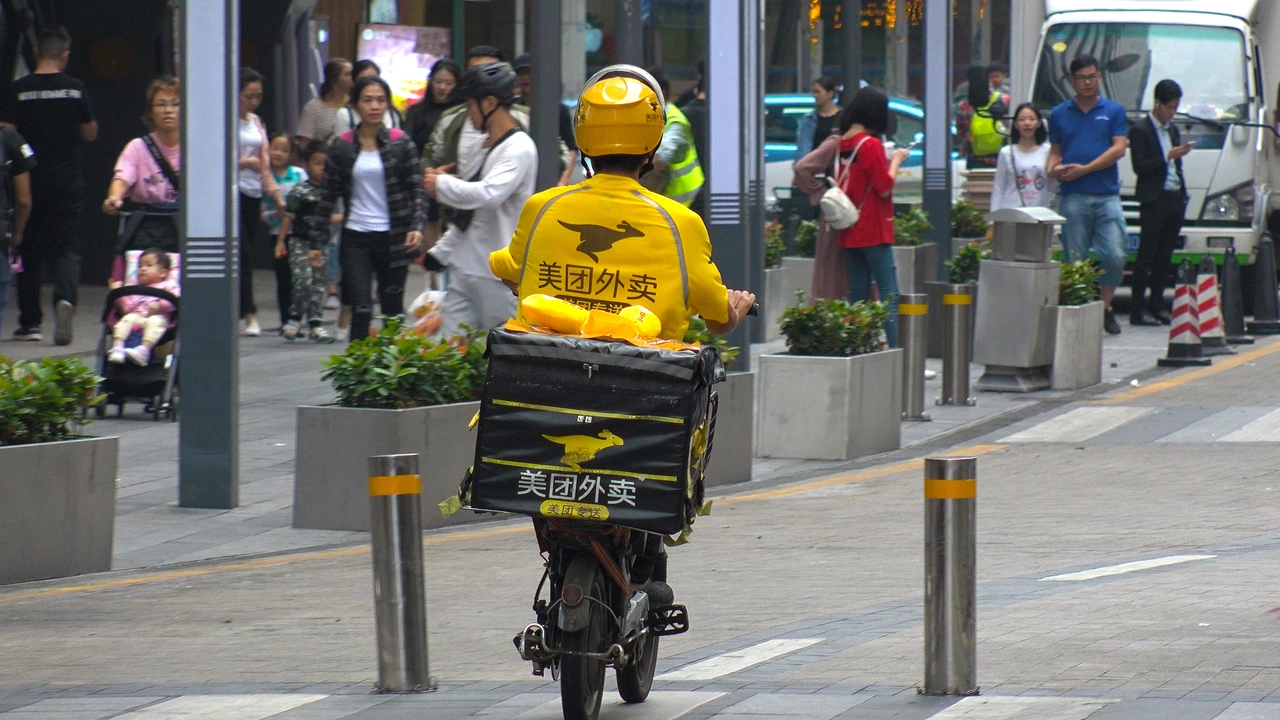 Meituan rutscht durch Preiskampf in die roten Zahlen
