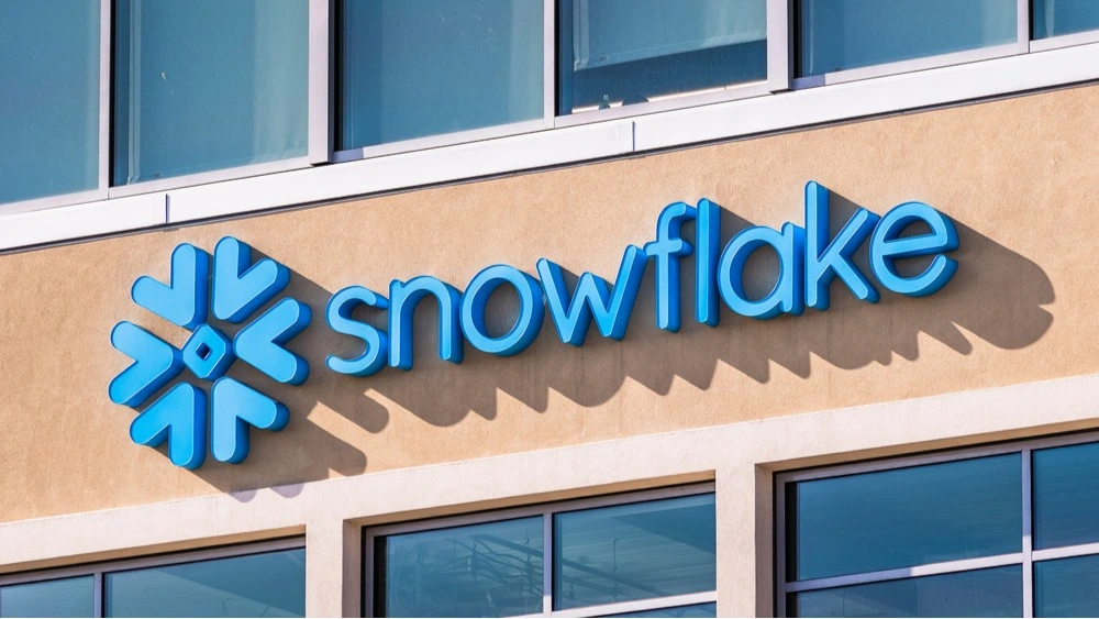Snowflake: Quartalszahlen übertreffen Erwartungen, die Aktie reagiert verhalten