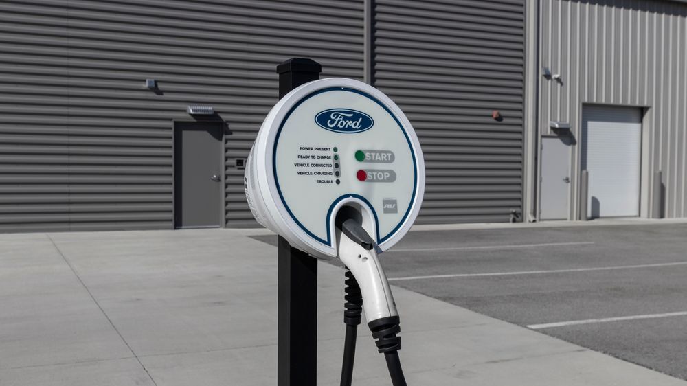 Ford zieht großen Elektroautos den Stecker