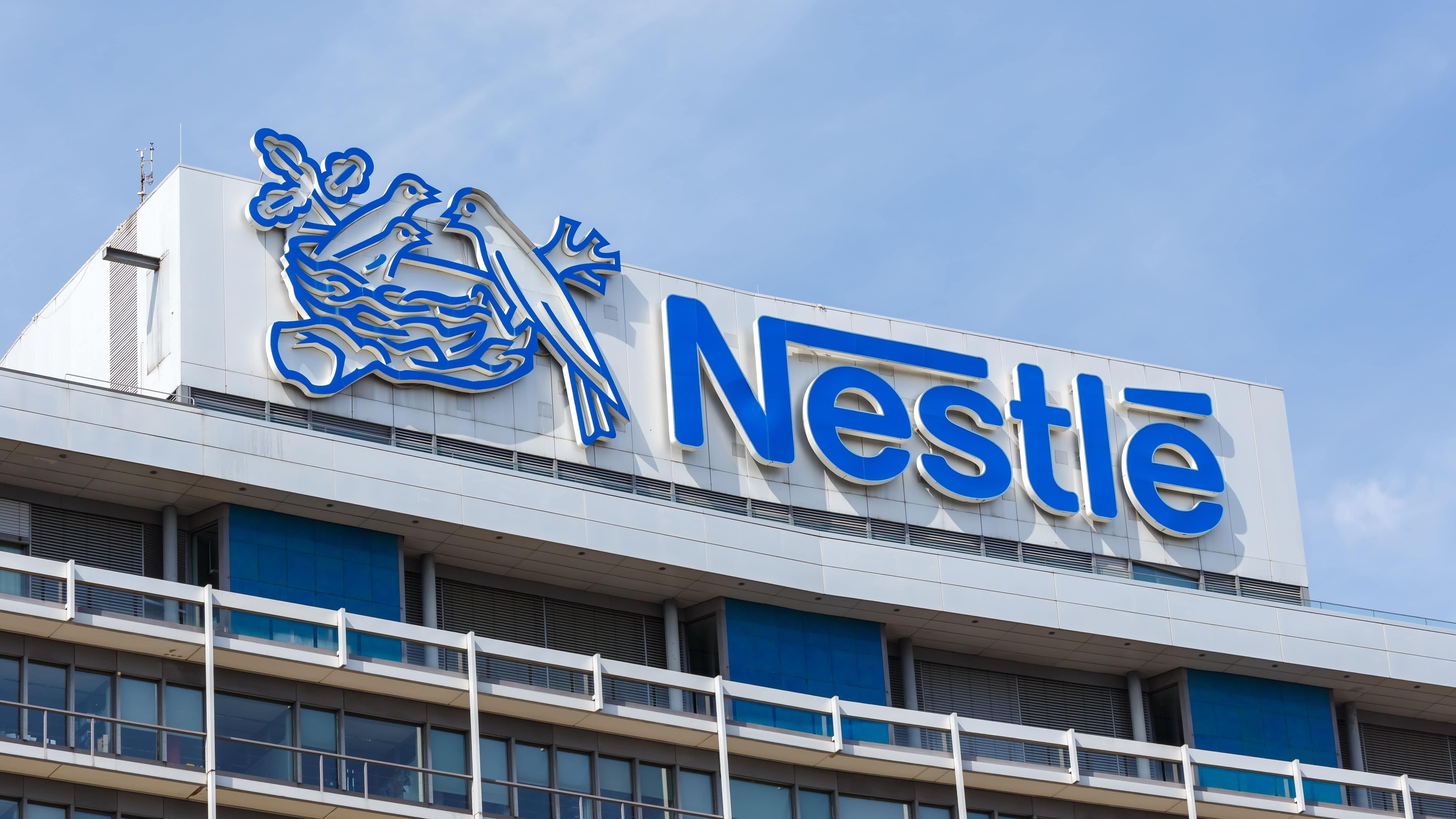 Schlechtes Image, gute Zahlen: Nestlé-Aktie jetzt in der Analyse!