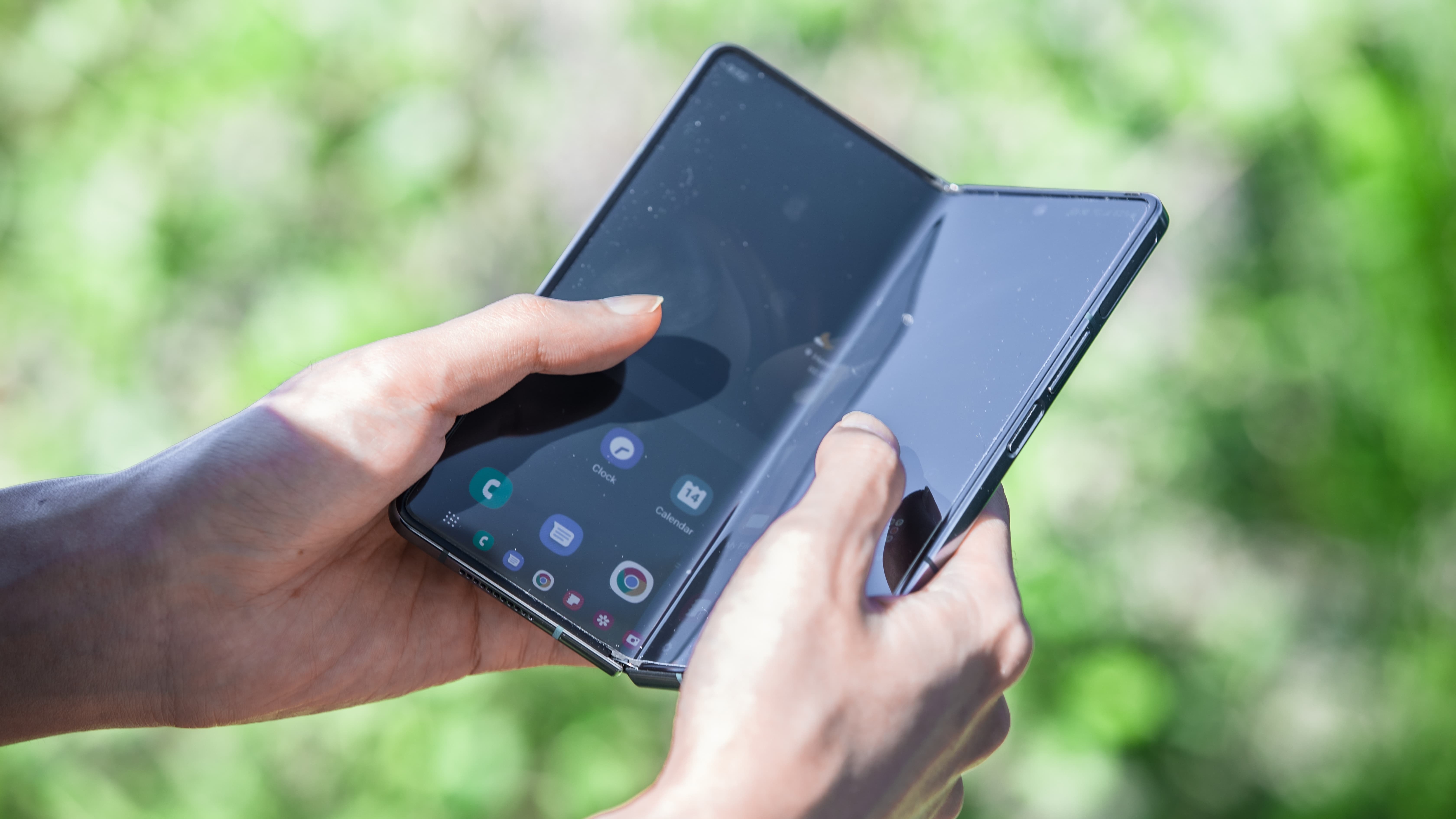 Smartphone-Schlacht: Samsung bringt mehrfachfaltbares Gerät heraus