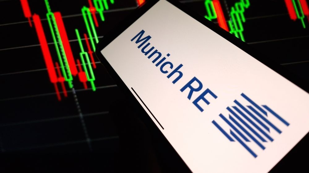 Großschäden zum Trotz: Münchener und Hannover Rück machen Aktionären Hoffnung