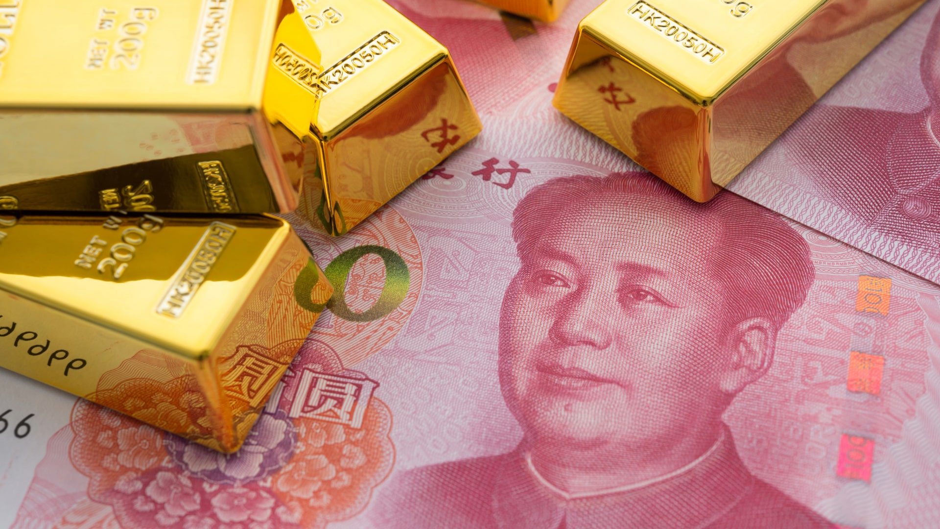China/Rohstoffe: Trump verkündet US/China-Deal, KI-Druck, BYD-Sturz, Öl-Rally, Gold-Hoch