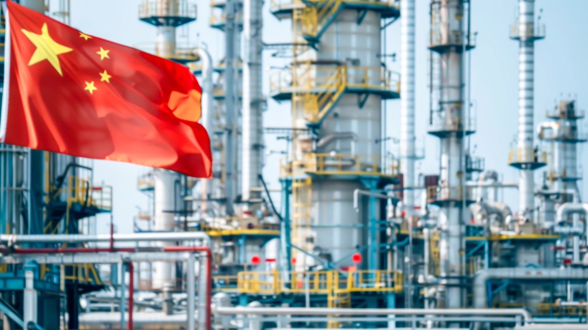 China/Rohstoffe: China kauft Gold und Öl, Starbucks prüft Verkauf seines Fernost-Geschäfts, Bitfarms schreibt Verlust