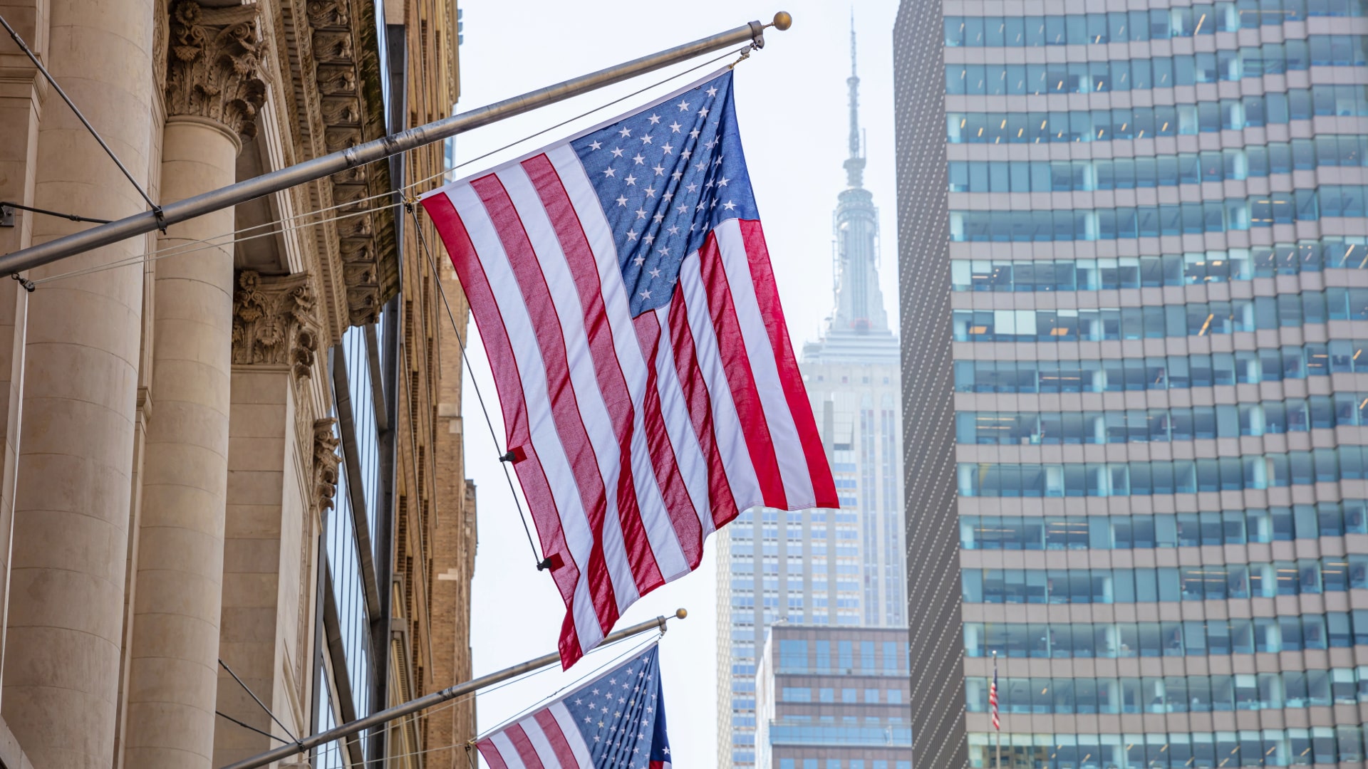 US-Newsflash: Trumps große Ankündigung, BlackRock warnt, Bezos verkauft Amazon-Aktien