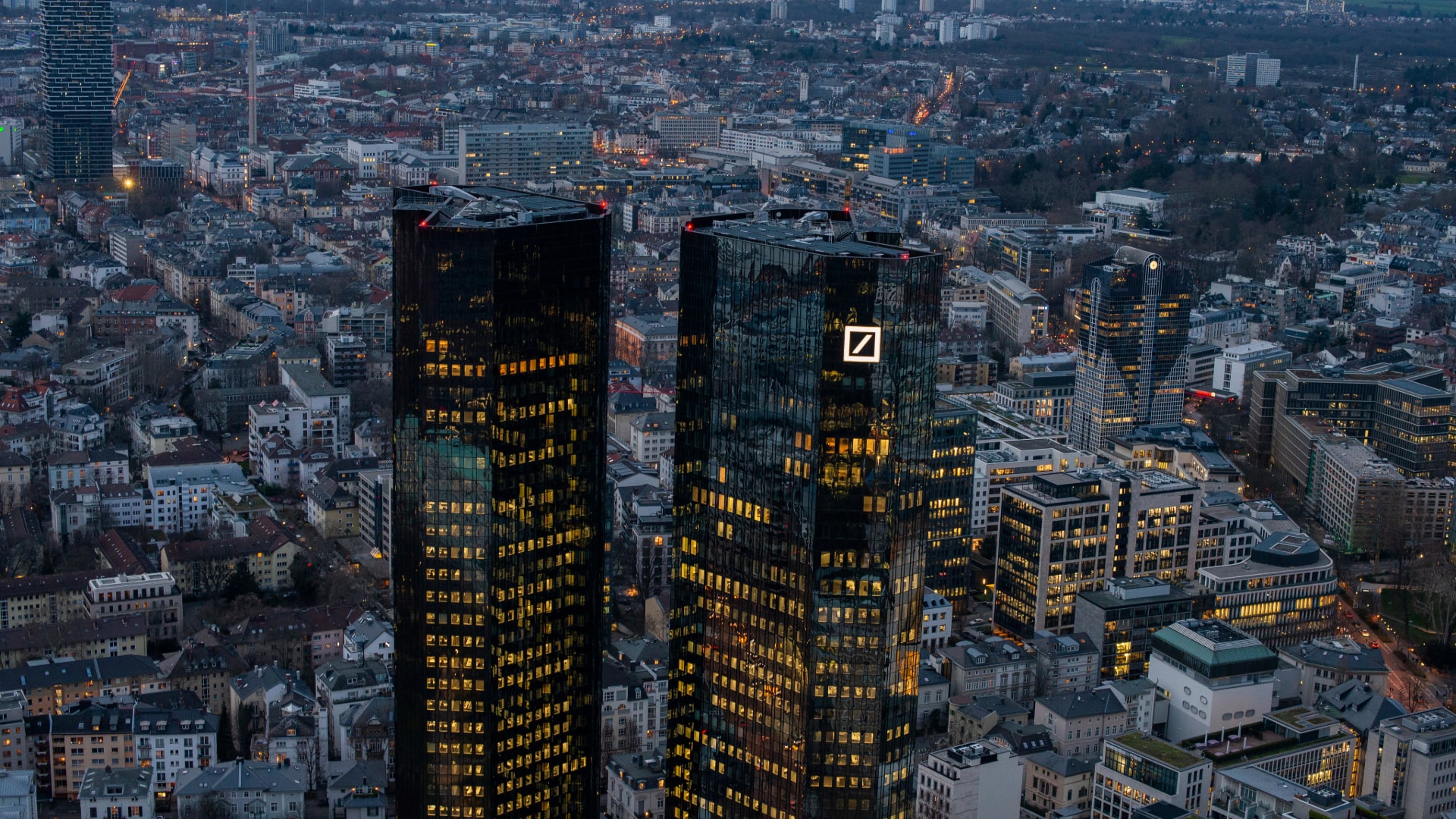 Deutsche Bank glänzt mit Rekordergebnis im ersten Quartal 2025