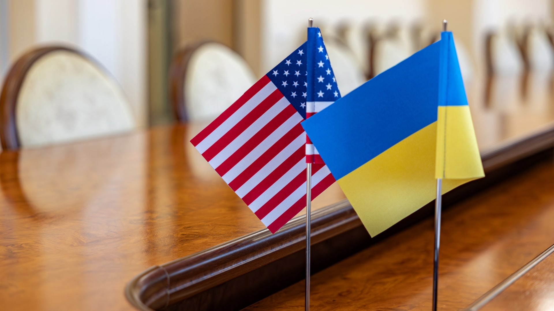 USA und Ukraine schließen historisches Rohstoff-Abkommen