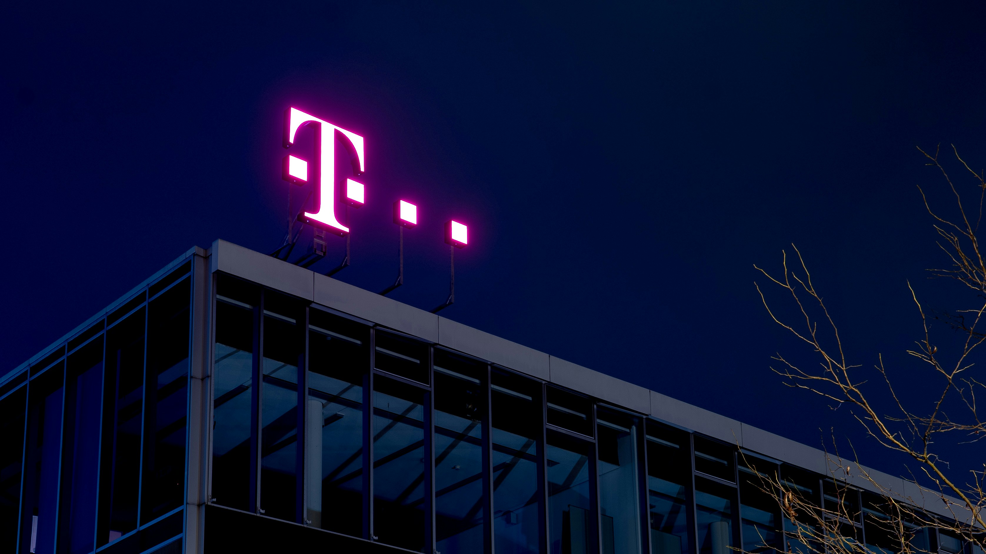 Telekom unter Druck: Großflächige Störung, Aktie fällt