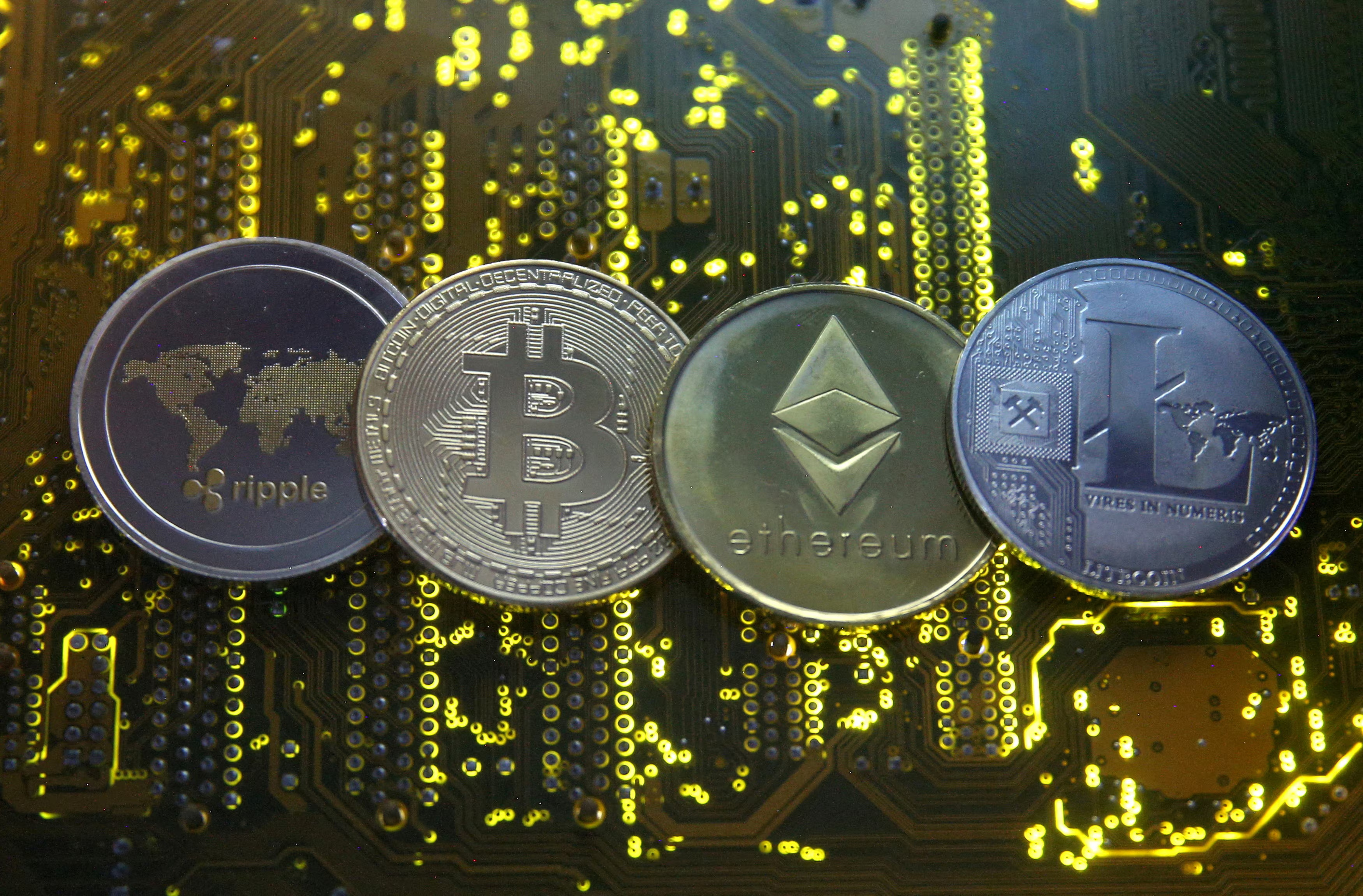 Krypto-Newsflash: Mantra kollabiert, Nasdaq plant AVAX-ETF, Ethereum-Staking rückt näher
