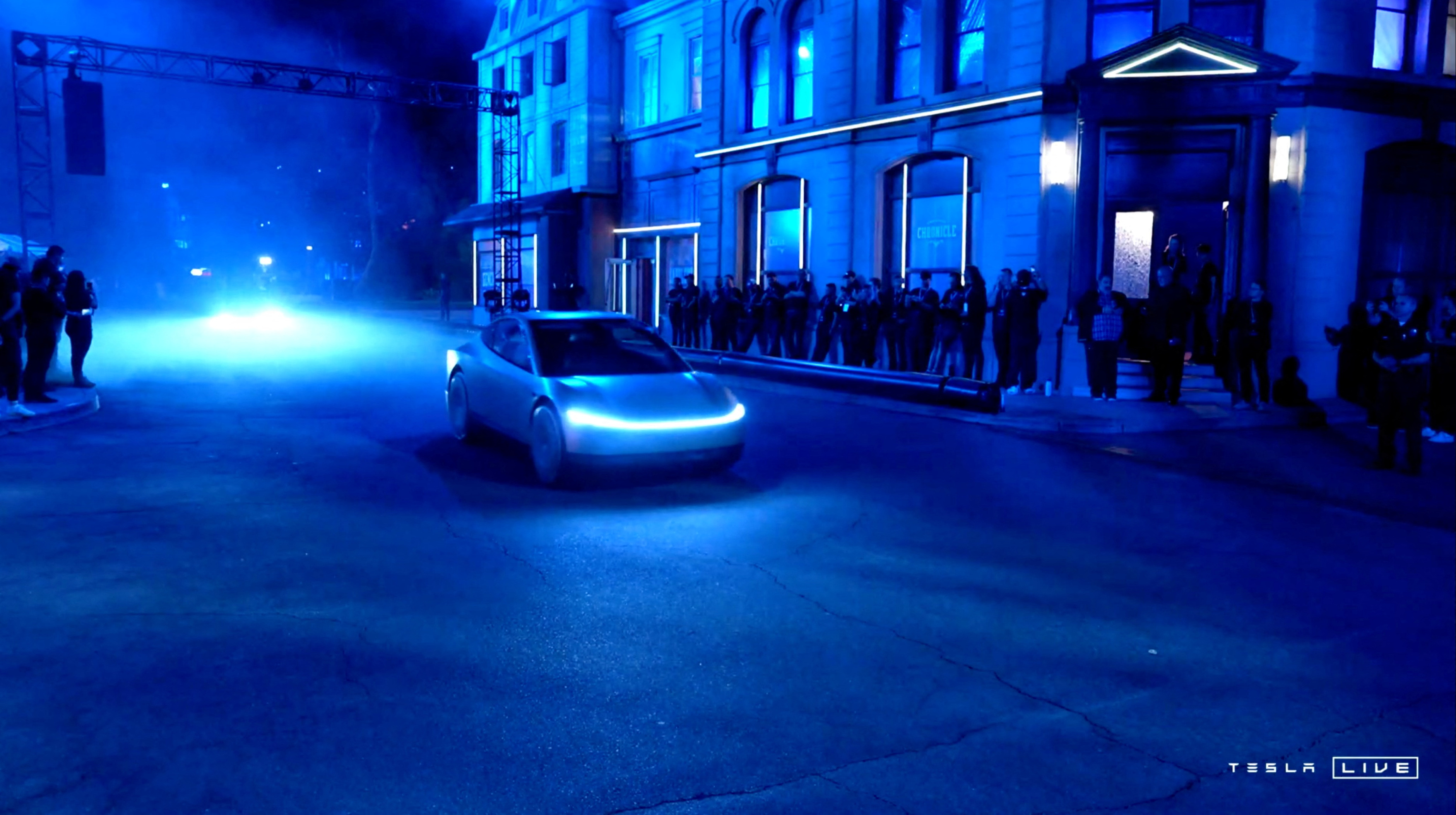 „Die autonome Zukunft ist hier“: Musk präsentiert Robotaxi und kämpft mit Grünheide