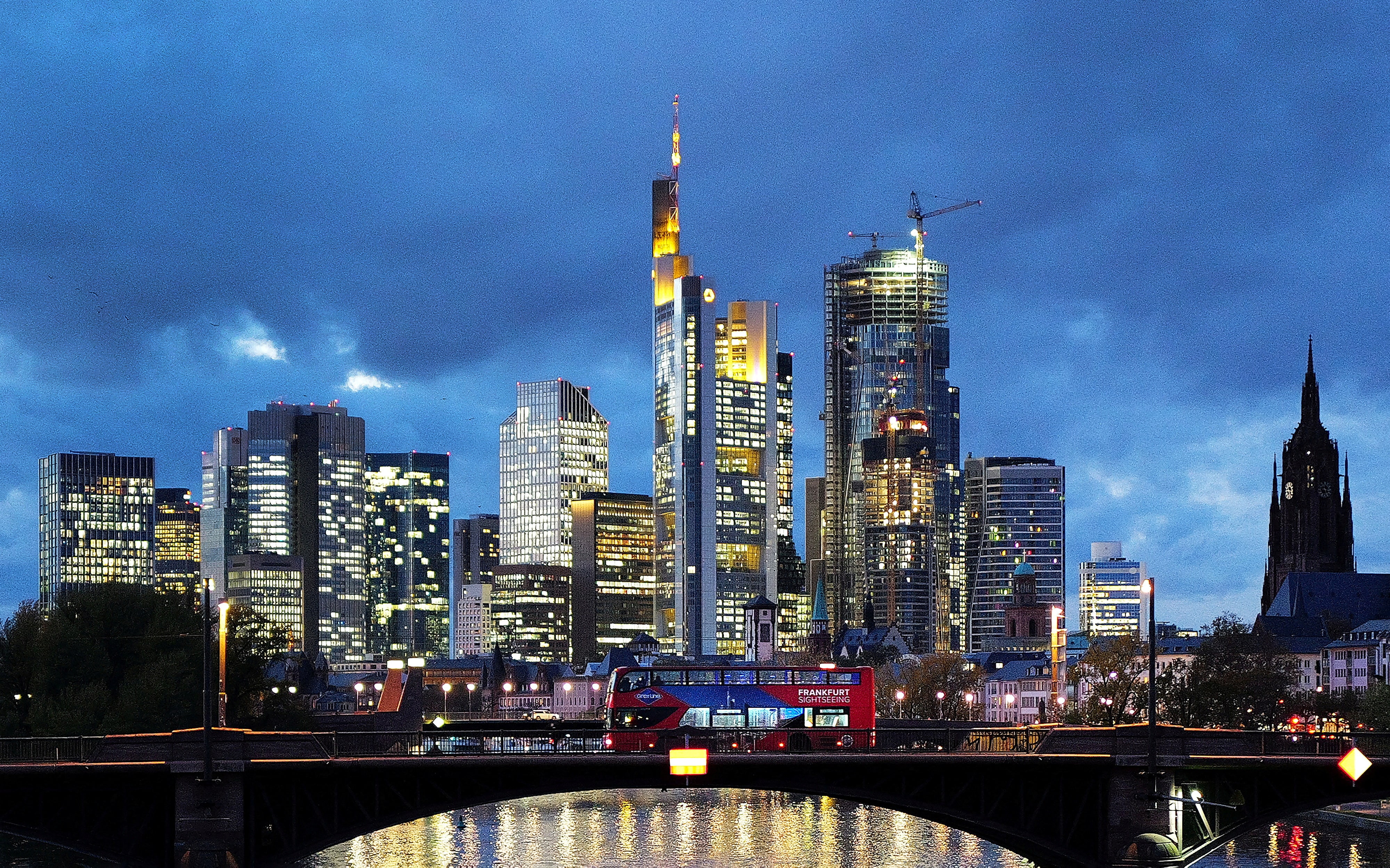 Insolvenzen steigen, Exporte auch: Deutschlands Wirtschaft hofft