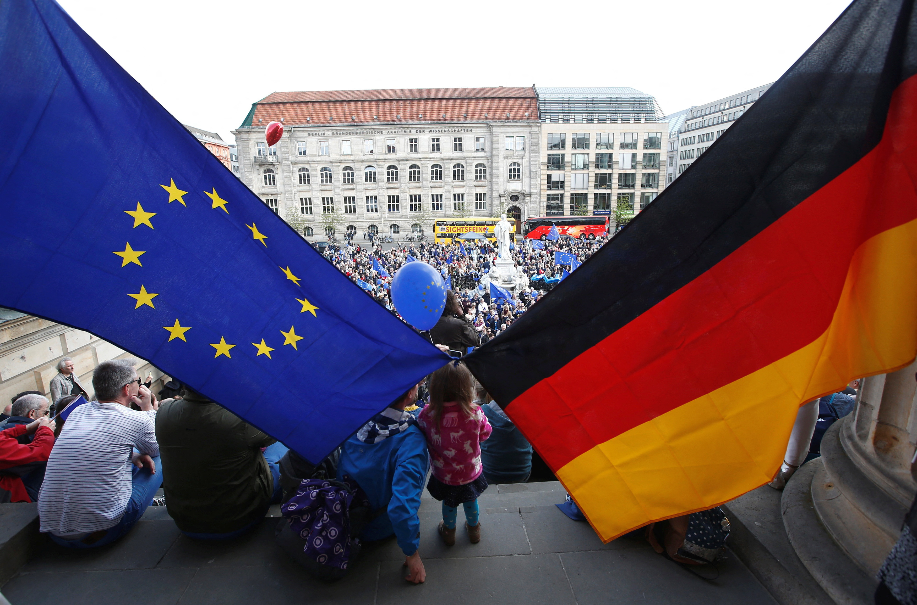 Freiheit und Eurokrise: Sollte Deutschland aus der EU austreten?