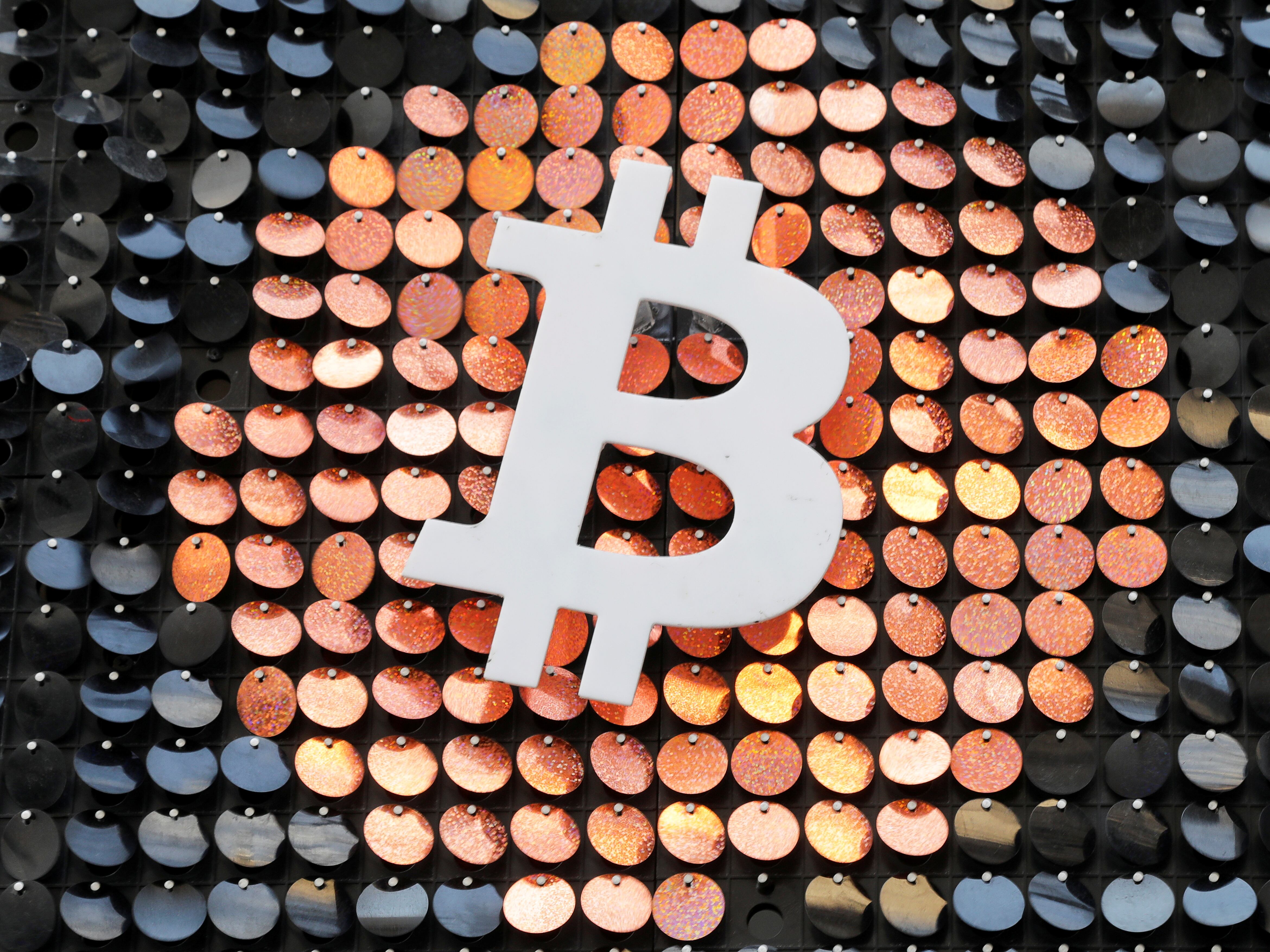 „Nimm all dein Geld und kauf‘ Bitcoin“: Die skurrile Geschichte von MicroStrategy