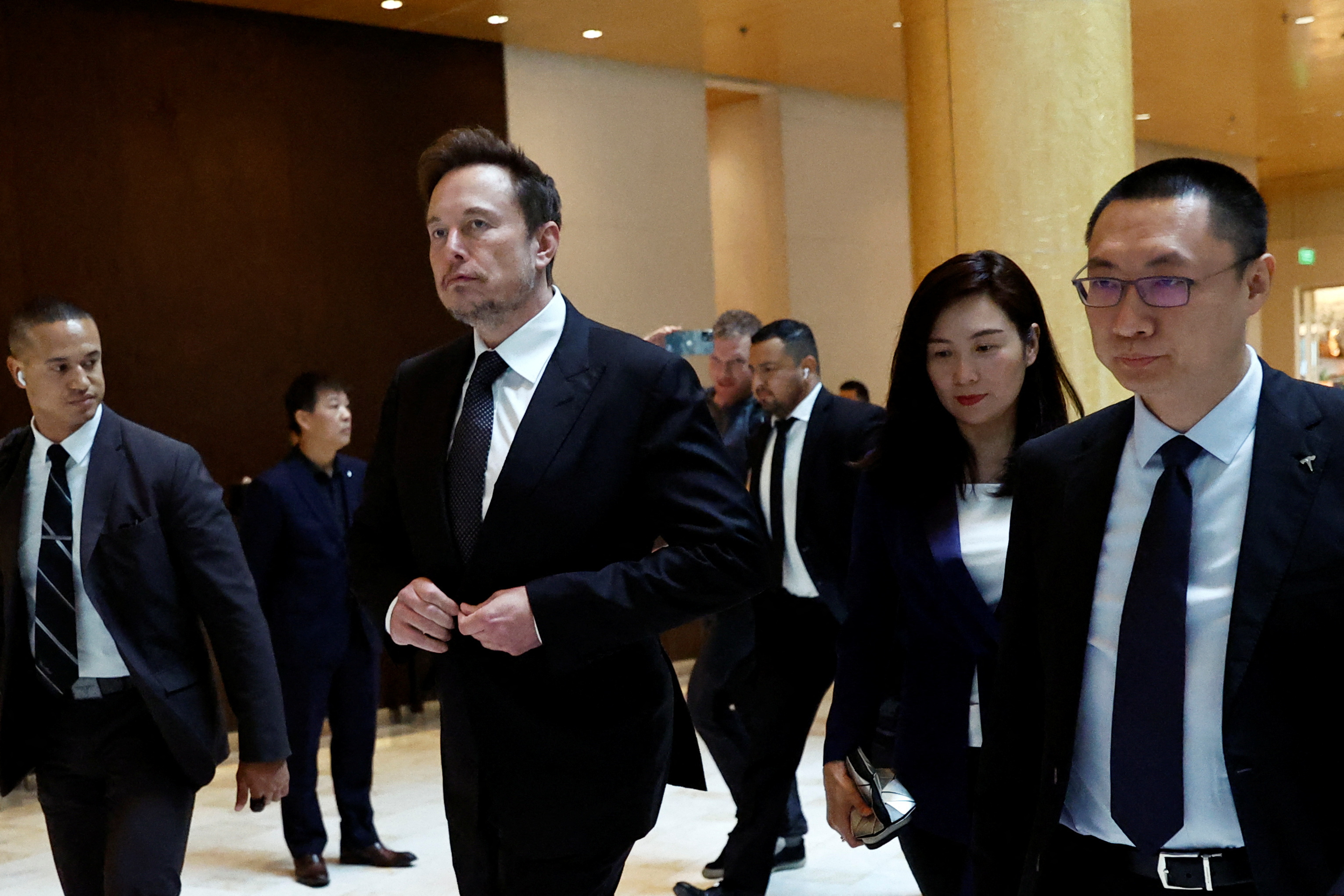 KI und Need for Speed: Tesla und Mercedes setzen auf Baidu und Tencent