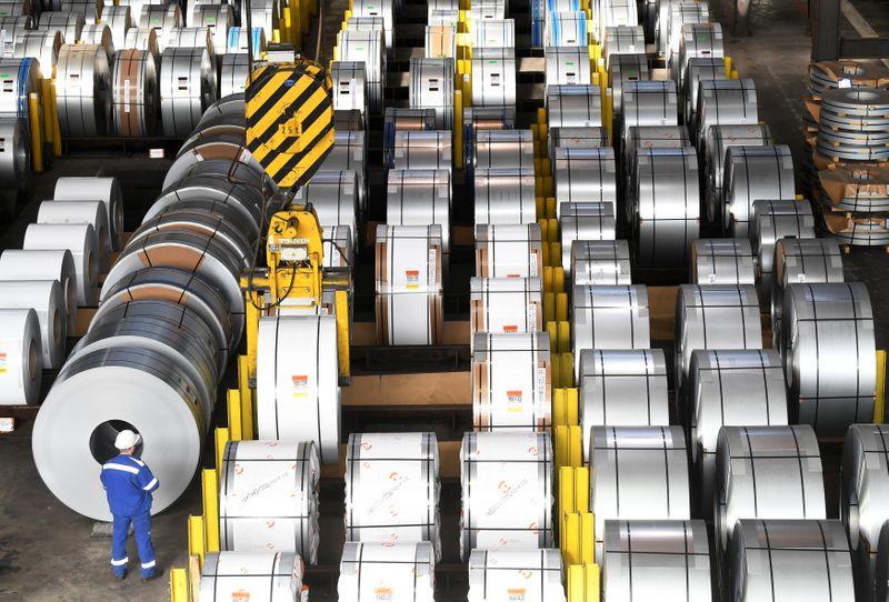 Deutsche Unternehmen fahren Produktion stärker zurück als erwartet