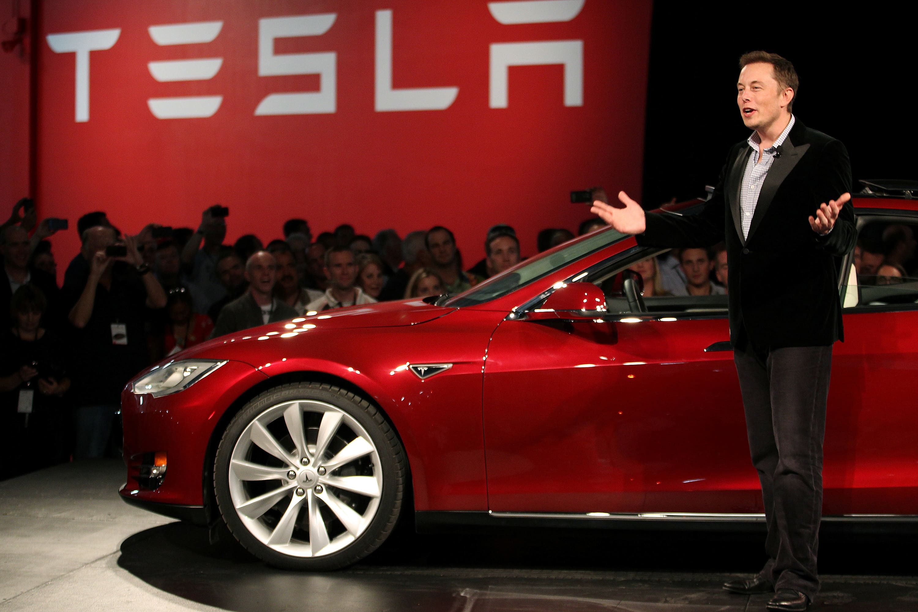 Tesla enttäuscht – und führt Kleinkriege mit der Presse