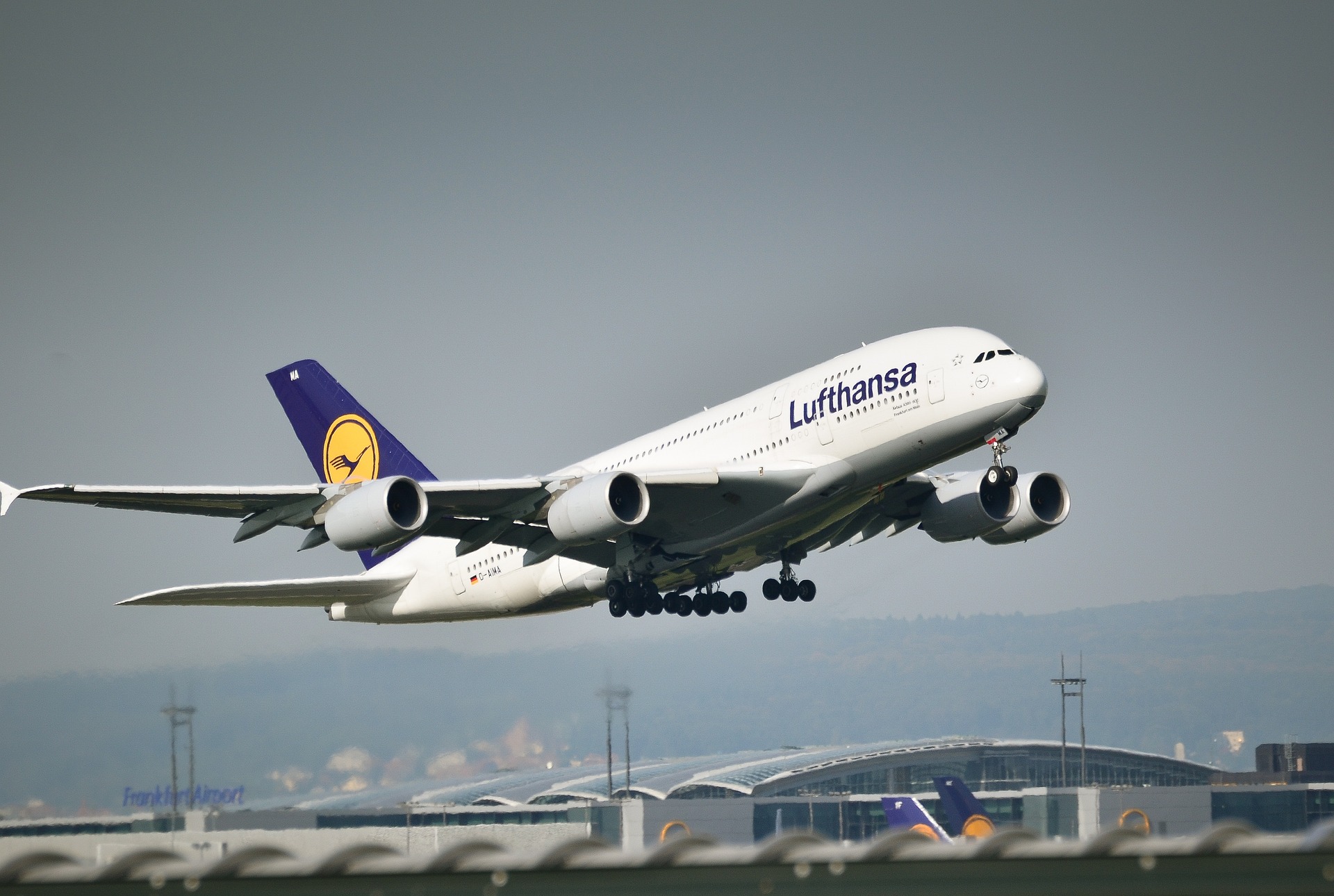 Neue Höhenflüge – Lufthansa bereitet 20 000 Neueinstellungen vor