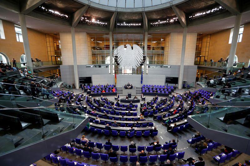 „Wirtschaft und Demokratie unter Druck“ – Deutschland will Steuern senken