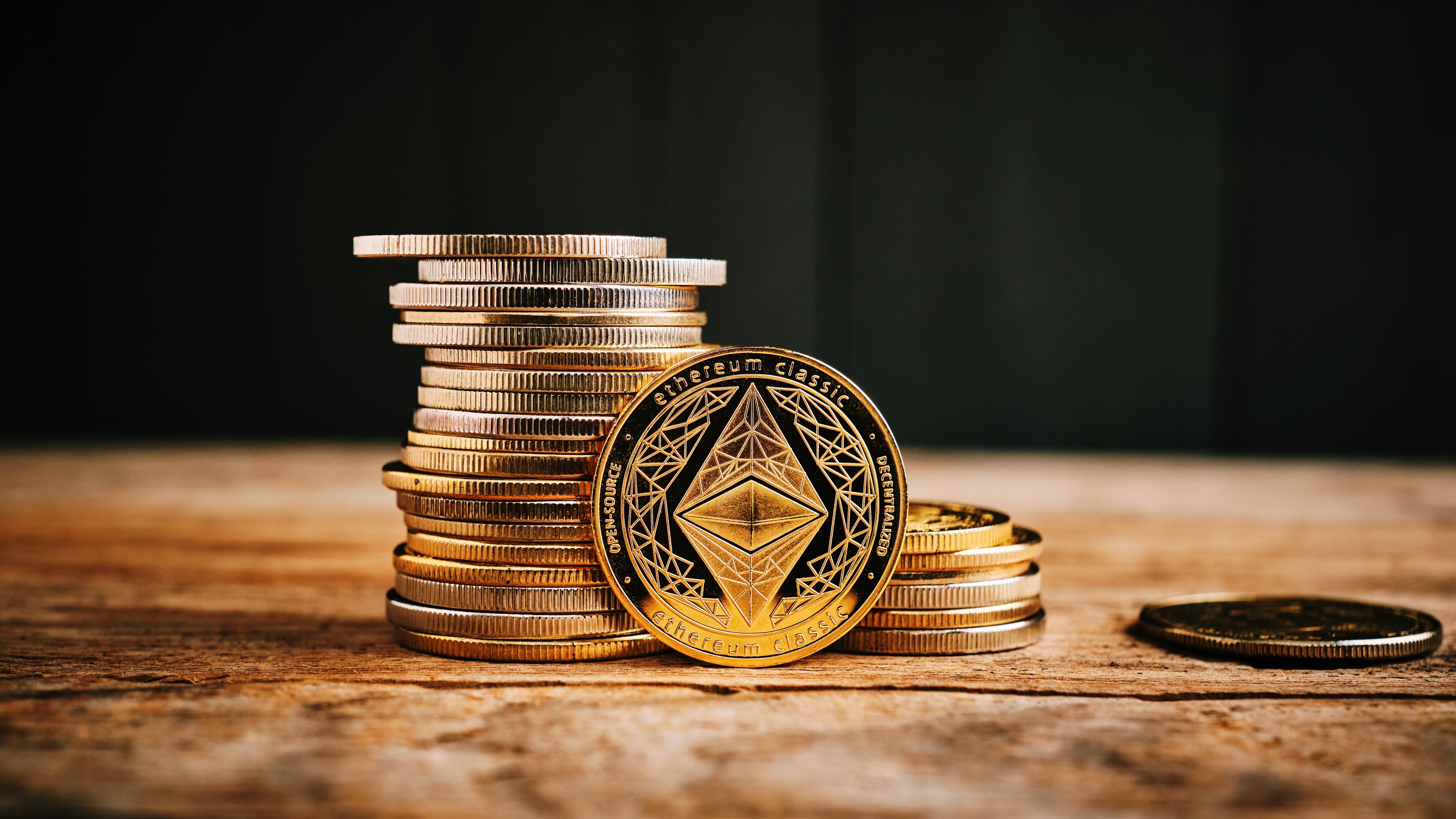 “Ethereum bis Januar auf 9000 Dollar”: Tom Lee hamstert weiter ETH