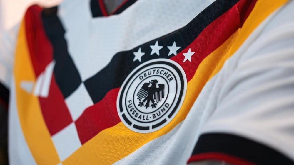 Adidas x DFB: Das Ende einer Fußball-Ära (und warum Nike jetzt übernimmt)