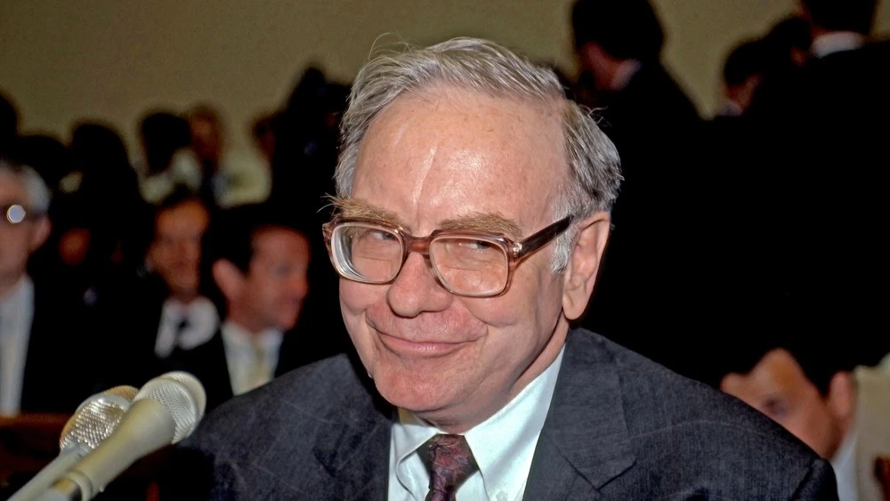 Warren Buffett kauft erstmals seit 2022 groß ein: In diese Aktien fließen die Berkshire-Milliarden!