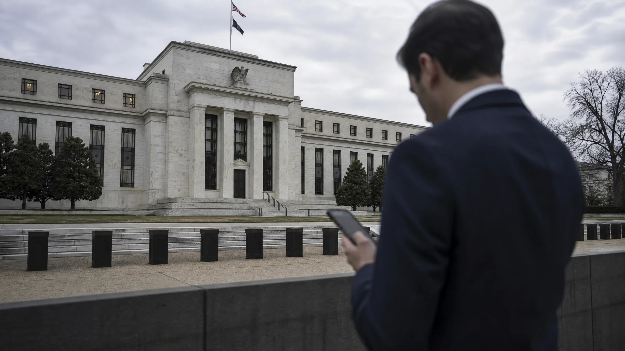 Zins-Schock in Washington: Fed hält still, Wall Street blutet