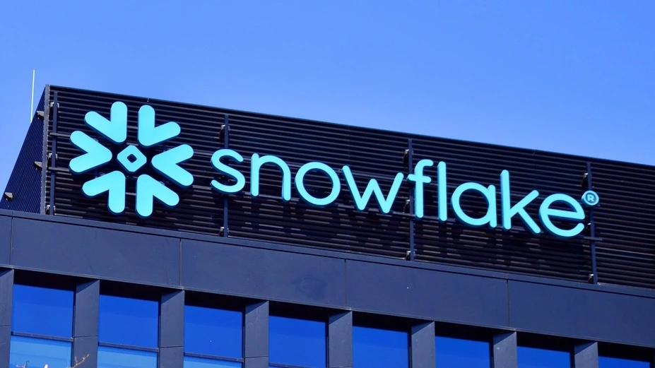 Snowflake im ersten Quartal 2027: Umsatz und EPS über Konsens